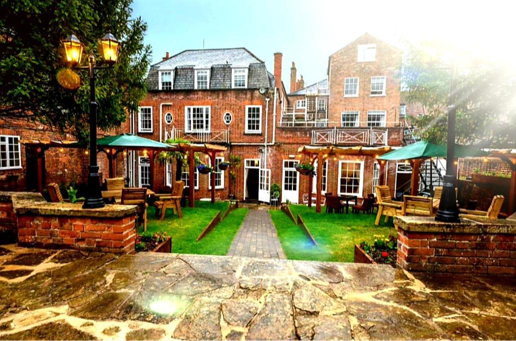 The Chequers Hotel Newbury  Exterior foto